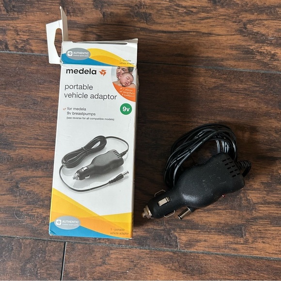 Medela Portable Vehicle Adaptor - Picture 2 of 3